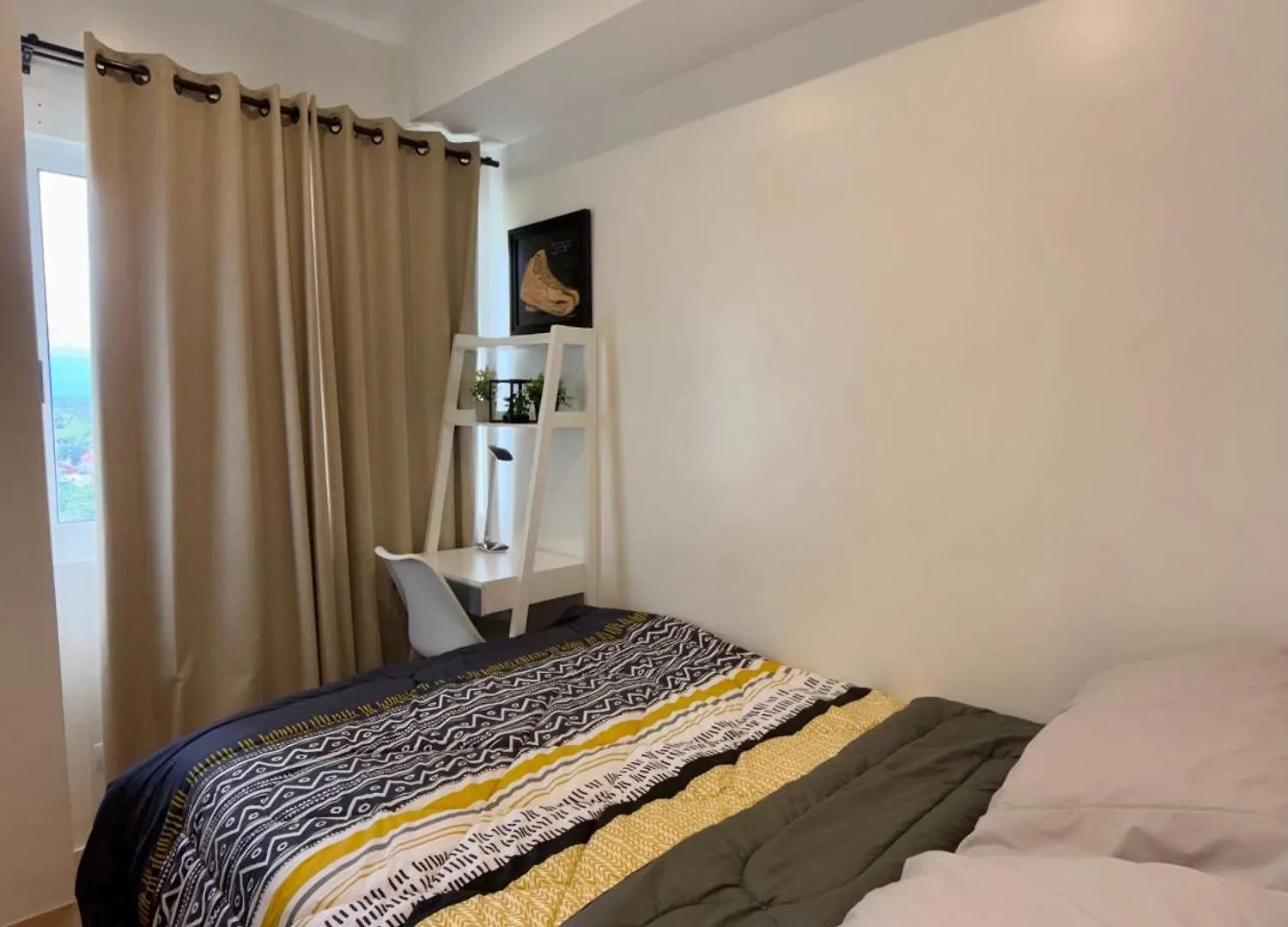 Hotel apartamentowy Jasmine - Two Bedroom Condo Unit With Balcony Davao Filipiny