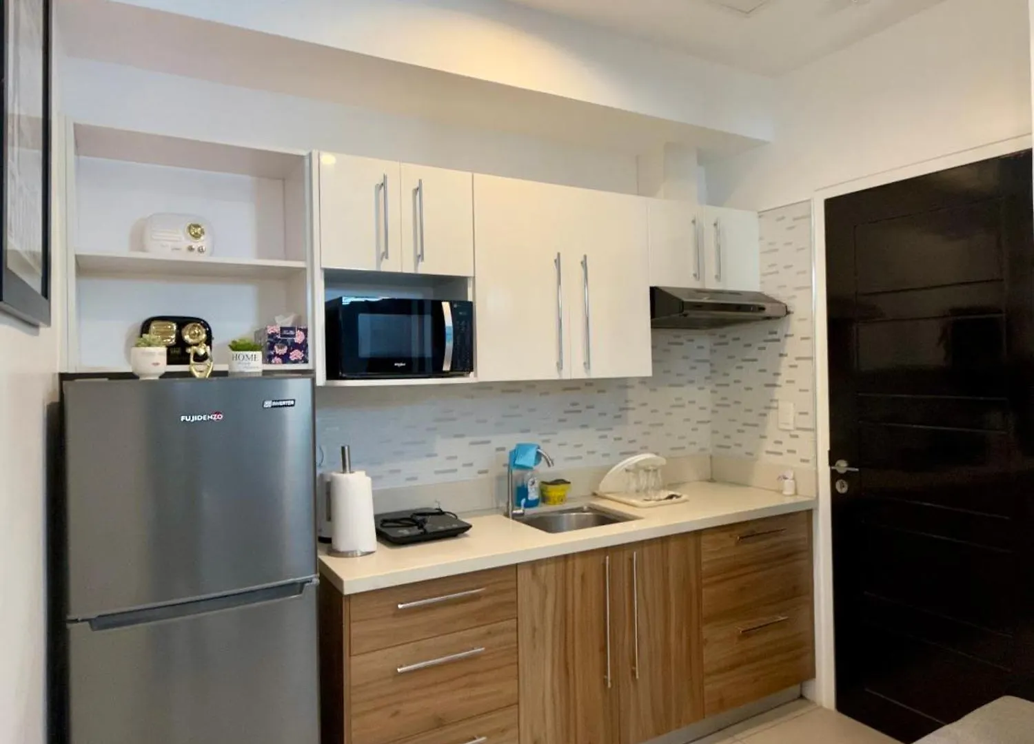 Jasmine - Two Bedroom Condo Unit With Balcony Davao